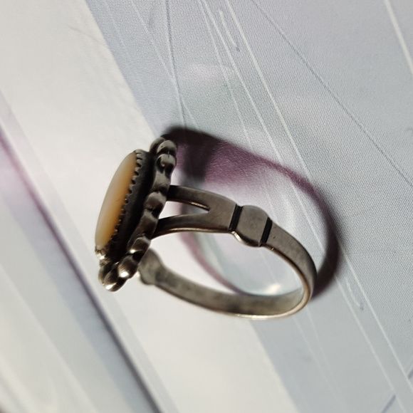 SouthWest Shell Mother of Pearl Promise Love Ring - Picture 7 of 8